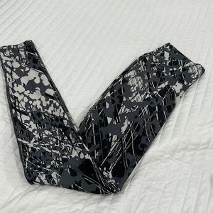 Fabletics Anywhere Motion 365+ High-Waisted Legging